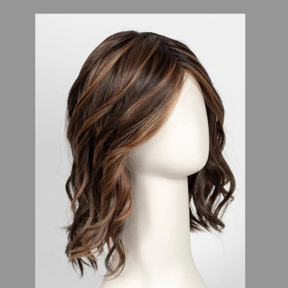 Raquel Welch Simmer Elite | HF Synthetic Lace Front Wig (Hand-Tied) - Picture 1 of 10